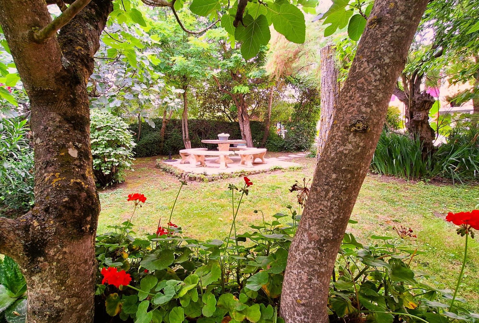 La Maison Du Soleil Saint-Gauderic Buitenkant foto
